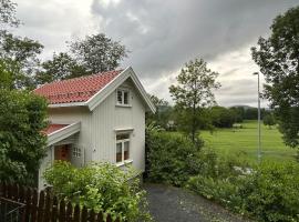 Lite hus 15 min fra Oslo、Høvikのタイニーハウス