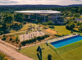 thecamp Hôtel & Lodges - Aix en Provence – hotel w Aix-en-Provence