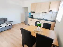 Apartments M&M, hotel i Grebaštica