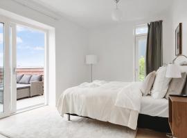Grand Penthouse Suite With Private Rooftop Terrace, hotel in Aarhus