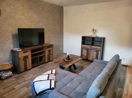 2 Raum Wohnung mit Terrasse und AC, hotel v destinaci Osterburg Siedlung