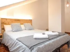 Flat overlooking the park 1km to Plaza Pontevedra