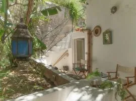 Prestigioso, sotto al castello di Lipari