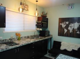 Marine Beach Bliss Ground Floor Studio, hotel v destinaci Coco