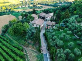 La Buca, hotel in Castello di Serravalle