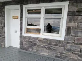 Cross Suite - MistyRiver Lodge