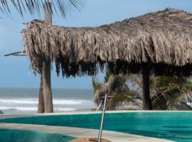 Cabanas Adobe Frente Al Mar, hotel i Puerto Escondido