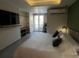 De la cruz Studio Apartments