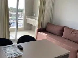 Lagoa ECO TOWERS ao lado do parque