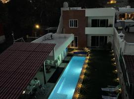 Luna Sol Lake & Mountain View, hotel em Ajijic