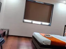 Hotel Raviraj Palace