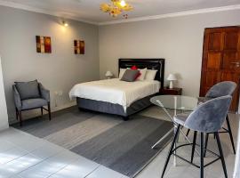 Bobisemo Luxury Pretoria East Apartment, apartment in Tierpoort