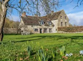 Cosy & historic 2 bedroom Elizabethan cottage