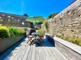 300 m Plage et Centre Ville - Parking Privatif et Gratuit sur Place - Terrasse Bois, ξενοδοχείο σε Larmor-Plage