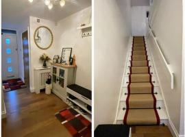 Cozy and warm family home、South Norwoodのホテル