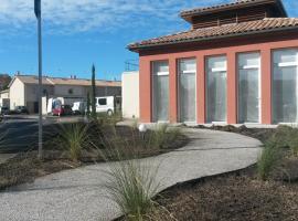 Résidence Les Alizés، فندق في La Brede