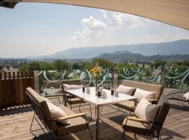 Aparthotel Hom at Vintgar, hotel v destinaci Zgornje Gorje