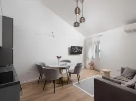 New2024 Mark's Seaview Residence by Irundo