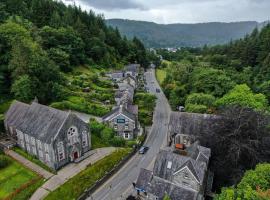 Base Camp Snowdonia, hotel in Betws-y-coed