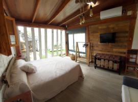 Casas Naval&oacute;n, מלון ידידותי לחיות מחמד באלבסטה