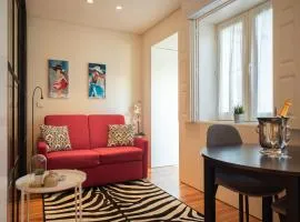 Modern loft w AC Downtown and Metro