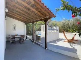 Lefakis cottage