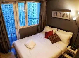HOMEY MAKATI CONDO UNIT with NETFLIX