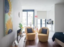 Sunflower Luxury Loft w AC Downtown and Metro