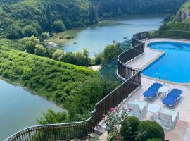 ХОТЕЛ ВИЛА Мая, hotel com piscina em Pleven