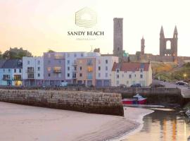 Beach Front Apt 2 Bedrooms 2 Bathrooms St Andrews, hotel v destinaci Fife