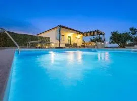 Gorgeous Home In Danilo With Wifi