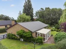 3 Bedroom Awesome Home In Horslunde