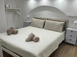 Testa house downtown, hotel in Sorrento