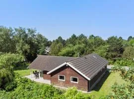 Holiday Home Rodby 25 With Hot Tub