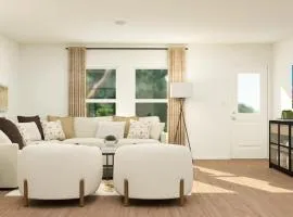 Cozy 4 Bedroom Family Retreat
