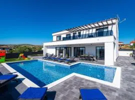 Amazing Home In Vrana