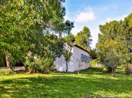 Cozy Home In Fournès With Wifi, готель у місті Fournès
