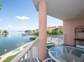 OPEN - Walkable, beach, amenities, all the extras