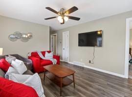 Cozy Home In Lake Geneva WI Area by David Rigney Real Estate Solutions, Cottage in Lake Geneva