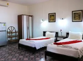 Deng's Budget Room
