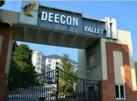 Entire Floor Luxury 3BHK 3Baths 5 Double Beds in Tapovan Nr Laxman Jhulla
