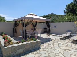 Studio PARADISE, acomoda&ccedil;&atilde;o com cozinha em Ammouliani