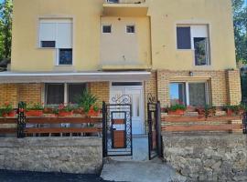 Krasojevića kuća - premium sobe i apartmani, hotel v destinaci Gornja Trepča