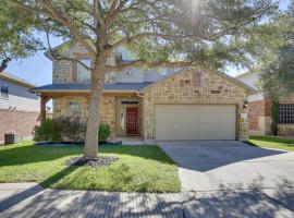 4 Mi to TPC San Antonio Cozy Getaway with Deck!, hotel a San Antonio