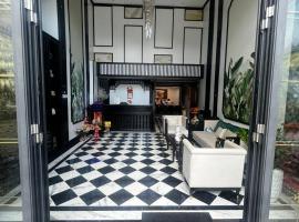 Q Villa Hotel, khách sạn ở Ấp Xuân An