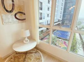 Pool View One Bedroom Apartment BSD with Kitchen, hotel v destinaci Dadap