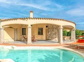 Villas with private pool just 400 meters from the Costa Rei - beach