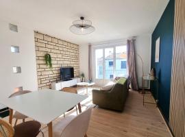 Les pieds dans l'eau 200m plage, hotel in Royan