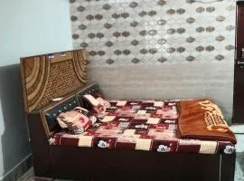 Braj Bhushan braj Lata nikunj hotel