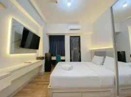 Fully Furnished 1BR The Alton Apartment By Travelio